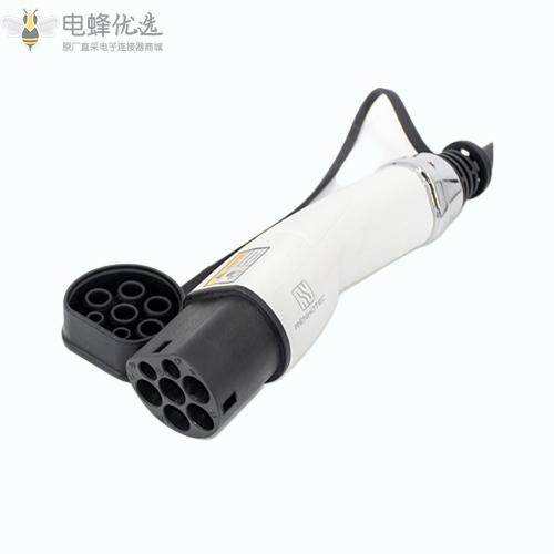 1688715449935595.jpg 16.欧标三相32A桩端枪头带5米线.jpg